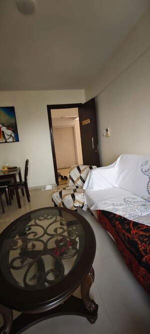 Team Area in 2.5 BHK Apartment at Hiranandani Estate, Ghodbunder Road – for Rent