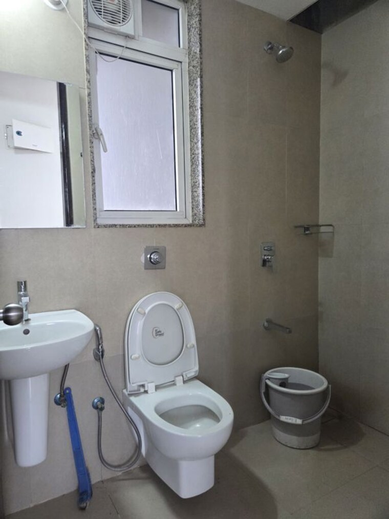 Bathroom, nahar-amrit-shakti 2 Bedroom 1050 Sq.Ft. Apartment In Chandivali Mumbai 10362422