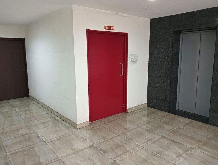Team Area, park street Commercial Office Space 800 Sq.Ft. In Park Street Kolkata 10358258