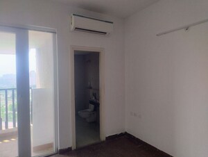 Room in 3 BHK Apartment at Mapsko Mount Ville, Sector 79 – for Rent