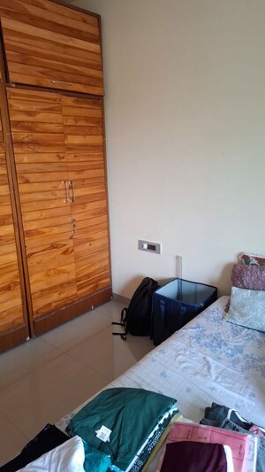 Bedroom in 2 BHK Apartment at RNA Continental, Chembur – for Rent