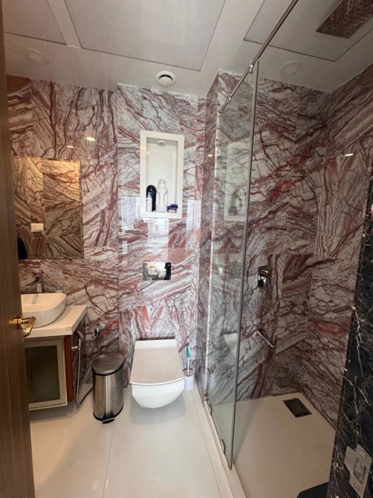 Bathroom, lodha-the-park 3 Bedroom 1425 Sq.Ft. Apartment In Worli Mumbai 10362437