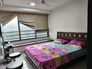 Bedroom in 2.5 BHK Apartment at Oberoi Realty Woods, Goregaon East – for Rent