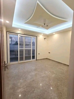 Room in 3 BHK Builder Floor at Chattarpur – for Rent