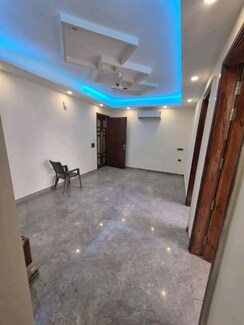 3 BHK + Servant Room,Extra Room Builder Floor For Rent in Chattarpur