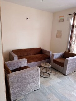2 BHK + Pooja Room Independent House For Rent in Sector 5