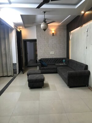 2 BHK Builder Floor For Rent in Milton Tower, Vip Road