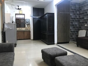 Living Room in 2 BHK Builder Floor at Milton Tower, Vip Road – for Rent