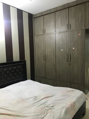 Bedroom in 2 BHK Builder Floor at Milton Tower, Vip Road – for Rent
