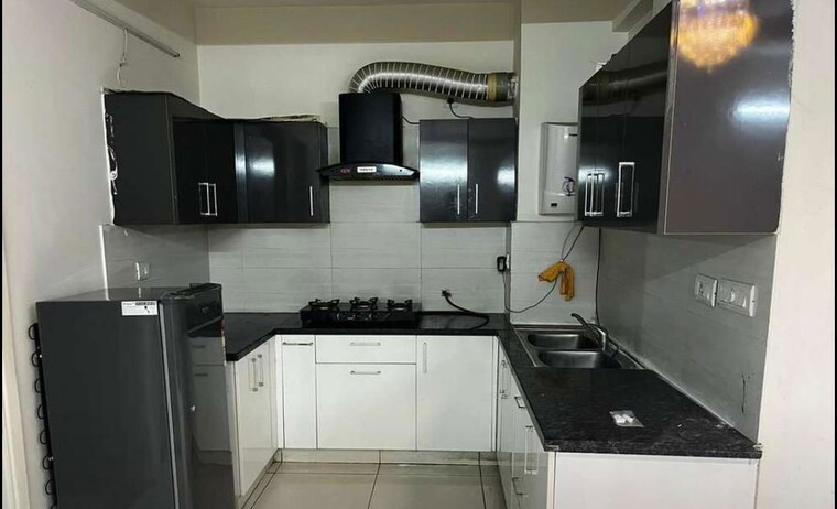 Kitchen, highland-park-chandigarh 2 Bedroom 1100 Sq.Ft. Apartment In Bhabat Zirakpur 10362501