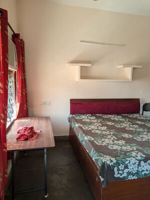 Bedroom in 4 BHK Apartment at Sector 51 – for Rent