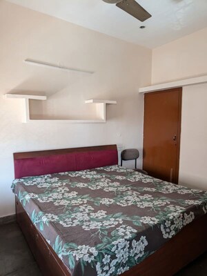 Bedroom in 4 BHK Apartment at Sector 51 – for Rent