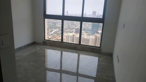Room in 4 BHK Apartment at Prestige Jasdan Classic, Mahalaxmi – for Rent