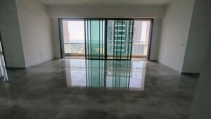 Room in 4 BHK Apartment at Prestige Jasdan Classic, Mahalaxmi – for Rent