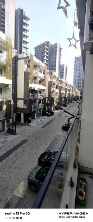 Balcony in 2 BHK Builder Floor at Suncity Vatsal Valley, Gwal Pahari – for Rent