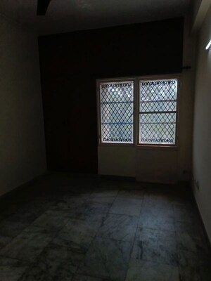 Room in 3 BHK Apartment at Shipra Suncity, Vaibhav Khand – for Rent