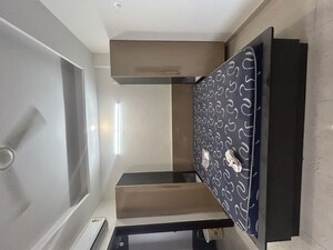 Bathroom in 1 RK Builder Floor at Dlf City Phase 3 – for Rent