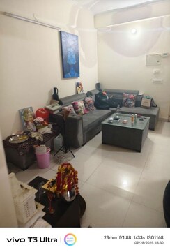3 BHK + Pooja Room,Servant Room,Study Room,Basement,Store Room Apartment For Rent in Maxblis White House