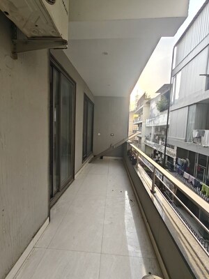 Balcony in 3 BHK Builder Floor at Gupta Awas, Sector 43 – for Rent