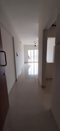 2 BHK Apartment For Rent in K Raheja Sterling