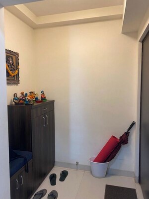 Furnished Amenities in 2 BHK Apartment at Hubtown Hillcrest, Andheri East – for Rent