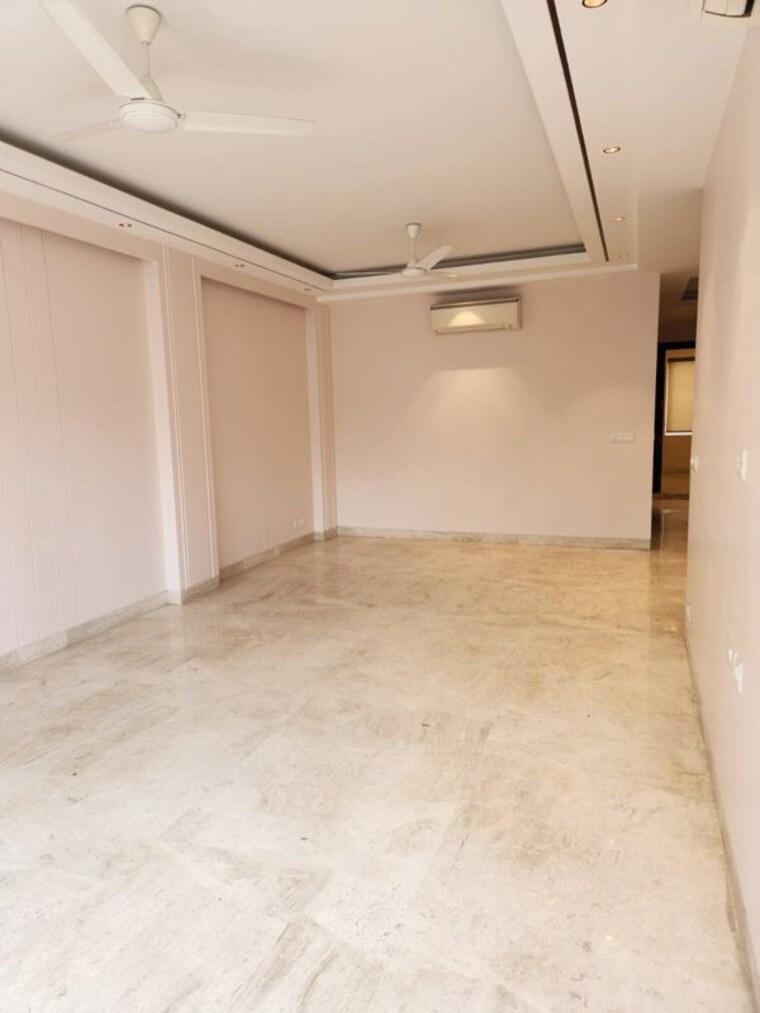 Room, greater kailash ii 4 Bedroom 2050 Sq.Ft. Builder Floor In Greater Kailash ii Delhi 10362579