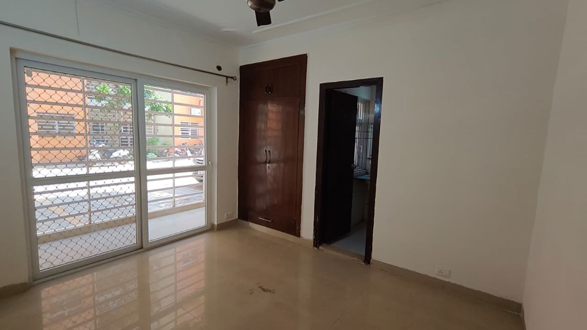 2 BHK 1350 Sq.Ft. Apartment in Omaxe Heights