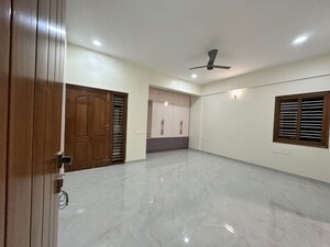 Room in 3 BHK Builder Floor at High Grounds – for Rent