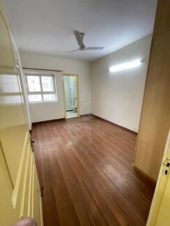 3.5 BHK + Servant Room,Store Room Apartment For Sale in BPTP The Resort