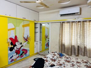 Bedroom in 3 BHK Builder Floor at Madhapur – for Rent
