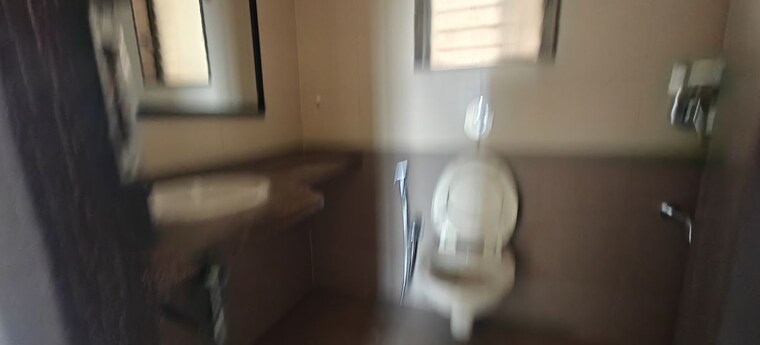 Bathroom, ekta-world-lake-primrose 2 Bedroom 970 Sq.Ft. Apartment In Powai Mumbai 10362632