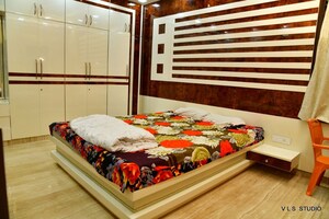 Bedroom in 5 BHK Builder Floor at Btm Layout 1 – for Rent