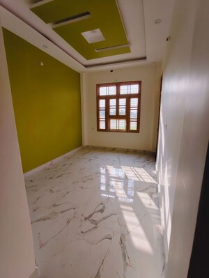 Room in 2 BHK Independent House at Jankipuram Vistar – for Rent