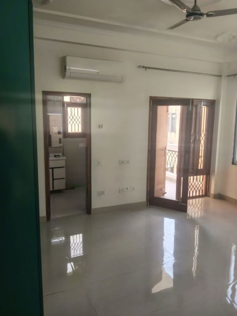 Room, kalkaji 3 Bedroom 1850 Sq.Ft. Builder Floor In Kalkaji Delhi 10362666
