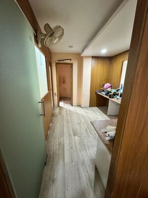 Bedroom in  Office Space at Alkapuri – for Rent