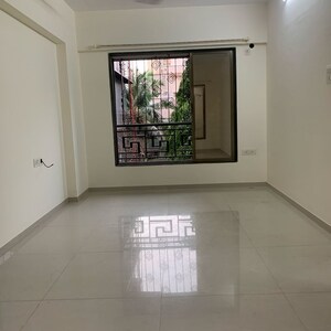 Room in 2 BHK Apartment at Sumit Sun Sumit, Shimpoli – for Sale