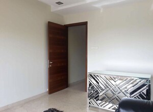 Room in 4 BHK Apartment at Kohinoor City Phase II, Kurla – for Rent