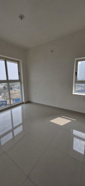 Room in 1 BHK Apartment at Ace Aviana, Kasarvadavali – for Rent