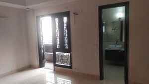 Room in 4 BHK Builder Floor at Rajouri Garden – for Sale
