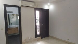 Room in 4 BHK Builder Floor at Rajouri Garden – for Sale