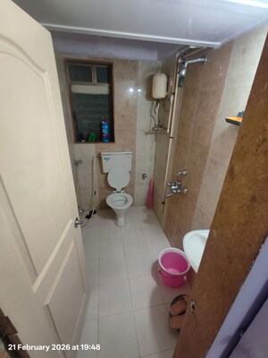 Bathroom in 1.5 BHK Apartment at Acme Amrut, Dahisar East – for Sale