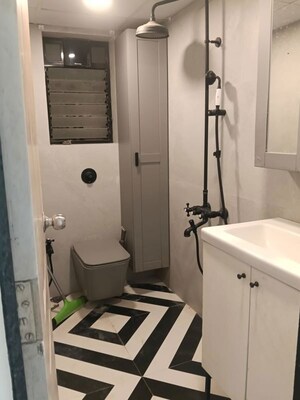 Team Area in 2 BHK Apartment at Ratnagar CHS, Andheri West – for Sale