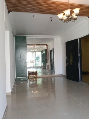 Furnished Amenities in 2 BHK Apartment at Ratnagar CHS, Andheri West – for Sale