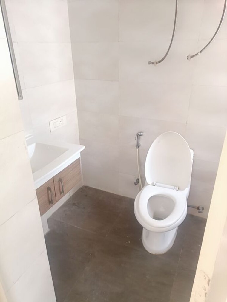 Bathroom, orchid-petals 3 Bedroom 2562 Sq.Ft. Apartment In Sector 49 Gurgaon 10362797