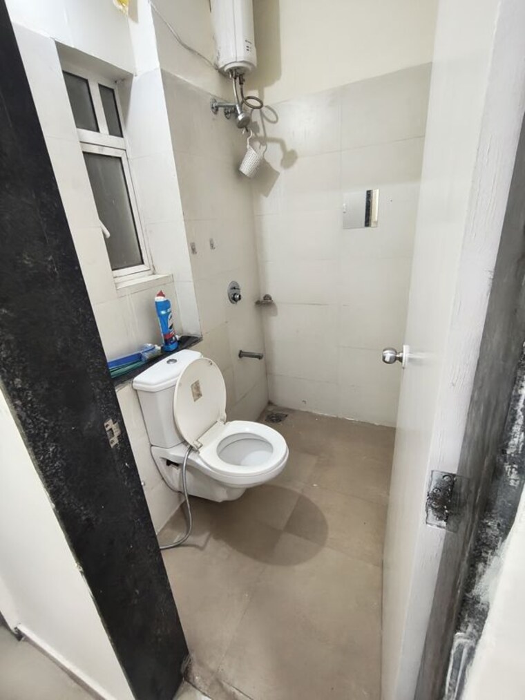 Bathroom, indiabulls-greens 3 Bedroom 1650 Sq.Ft. Apartment In New Panvel Navi Mumbai 10362801