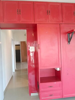 Furnished Amenities in 2 BHK Apartment at Ratnakar CHS, Andheri West – for Rent