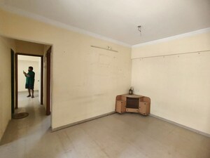 Room in 1 BHK Apartment at Raunak Heights, Ghodbunder Road – for Rent