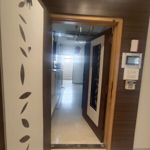 Building Lobby in 5 BHK Apartment at Oberoi Realty Sky Heights, Andheri West – for Rent