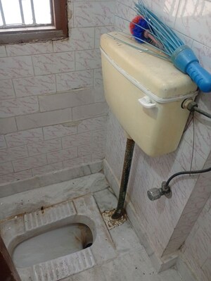 Bathroom in 3 BHK Apartment at Sector 12 Dwarka – for Rent