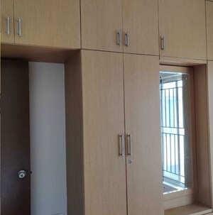 Room in 3 BHK Apartment at Bellandur – for Rent